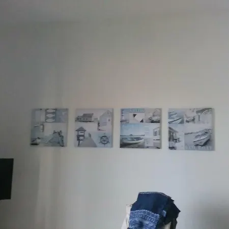 A Un Passo Dal Mare Apartment *